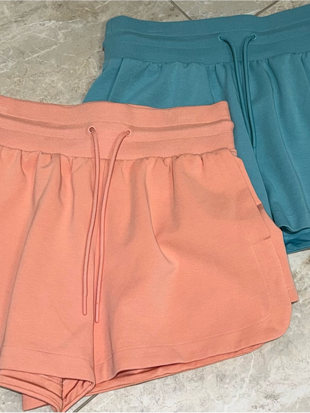 Old Navy Active Dynamic Fleece Shorts 2-Pack | M | Coral + Teal | NWT